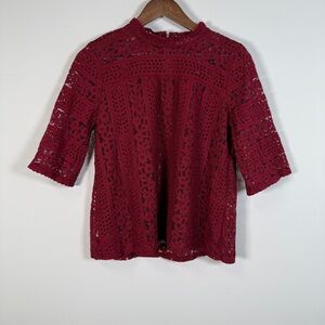 Loft Women’s Lace Overlay Short‎ Sleeve Shirt Maroon Size Small